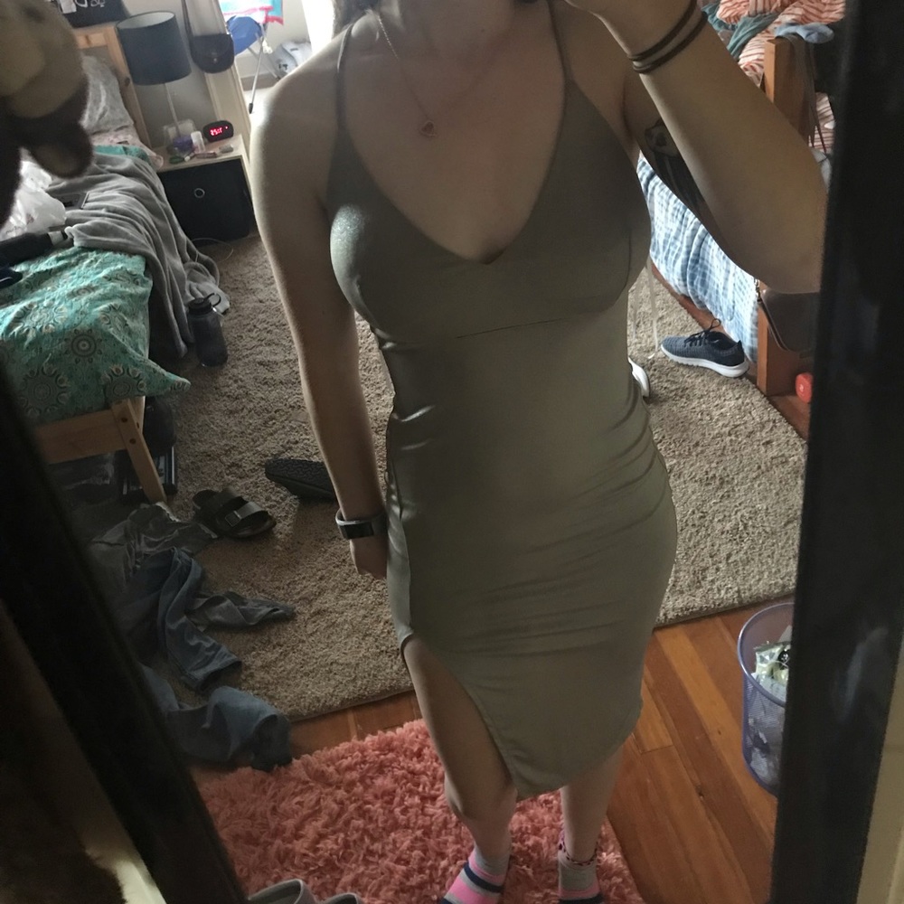 Dress - Picture 4 of 6